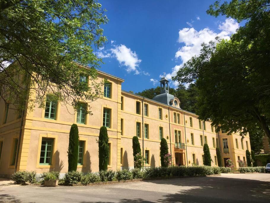 Apartamento La Vue Est Belle Montbrun-les-Bains Exterior foto